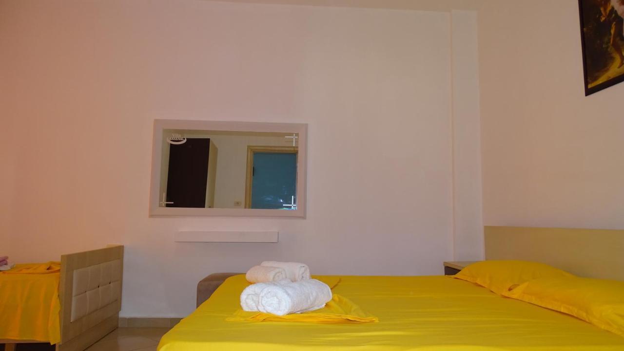 Hotel Arsenal Ksamil Exterior foto